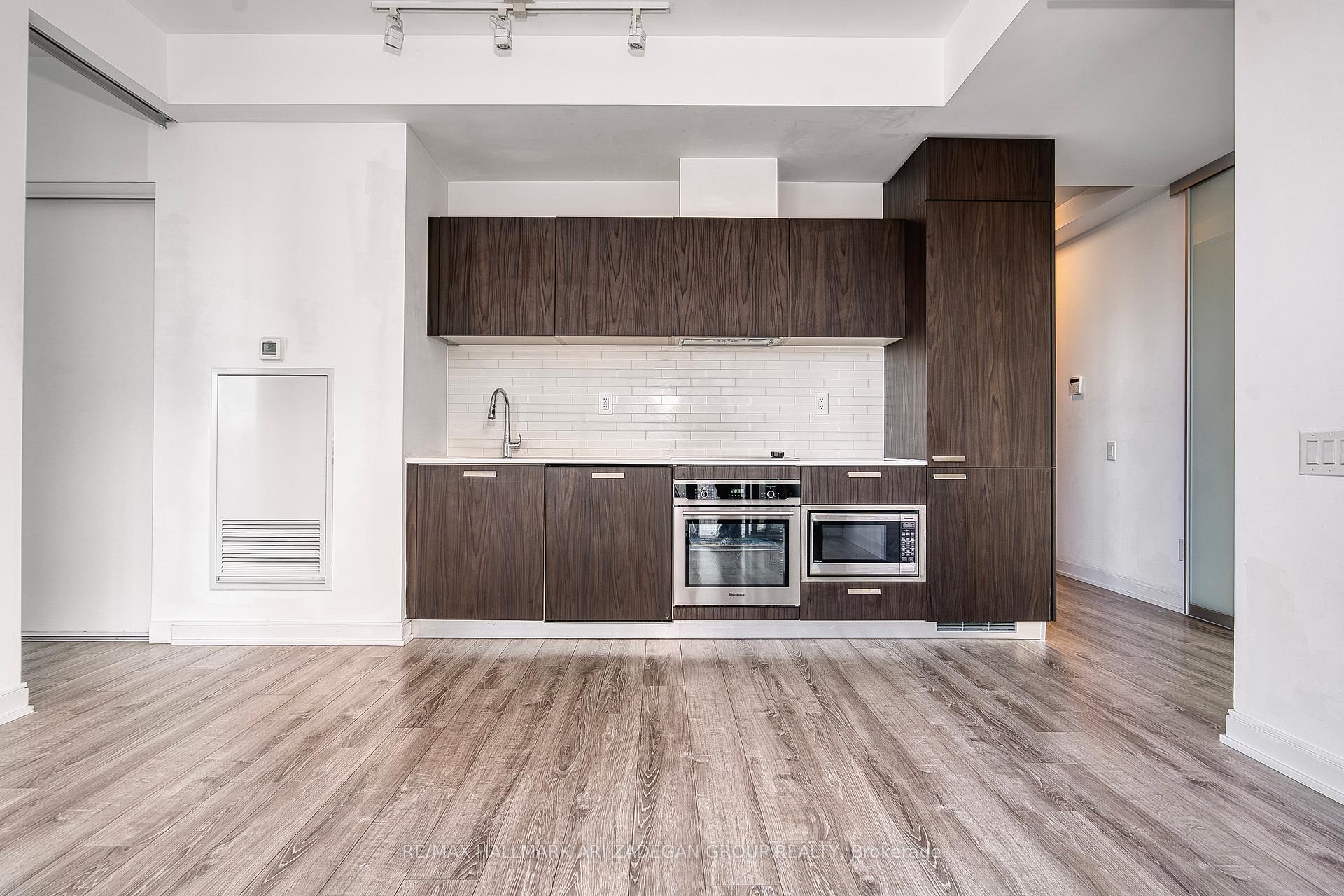 50 Charles Street E 1415