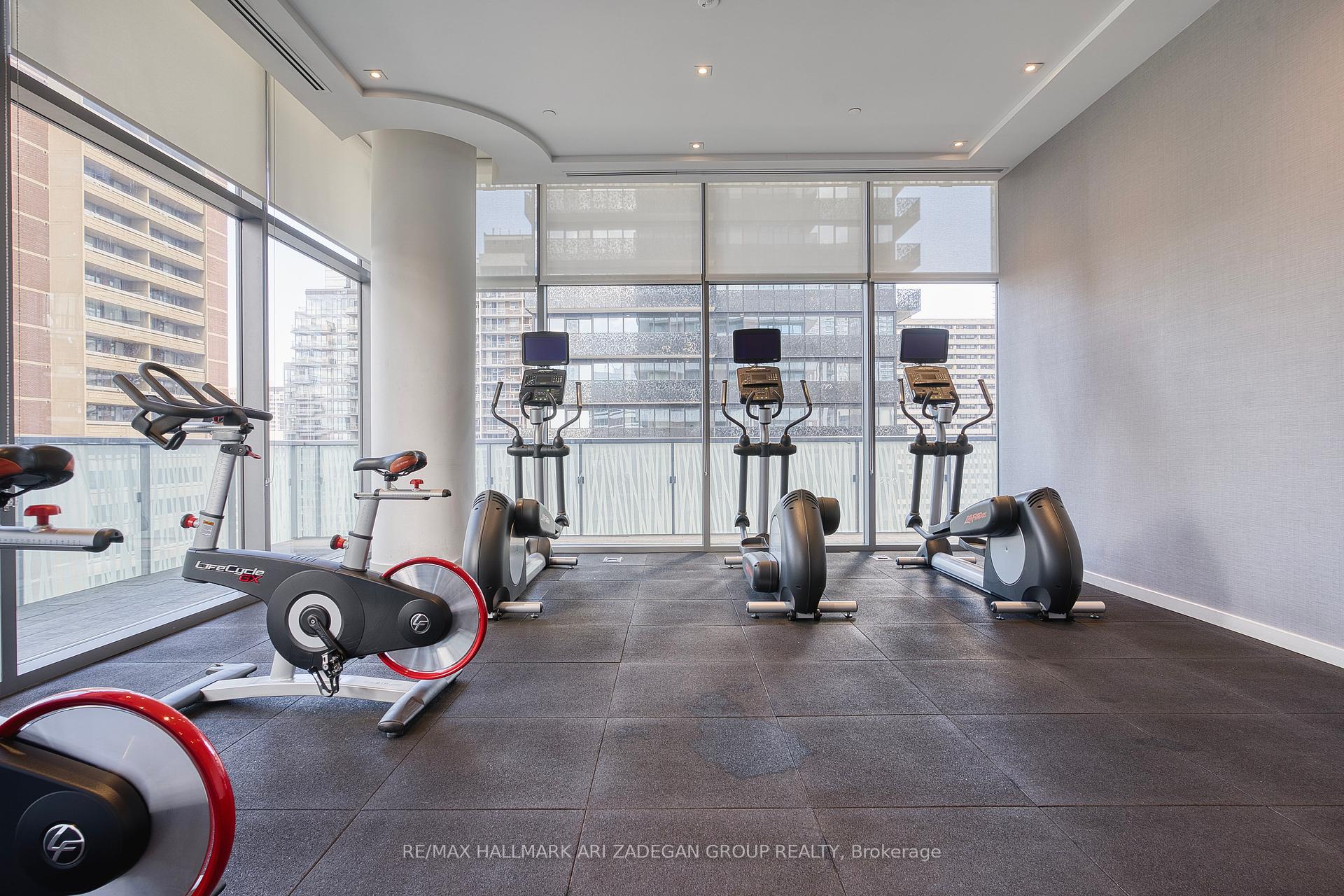 50 Charles Street E 1415