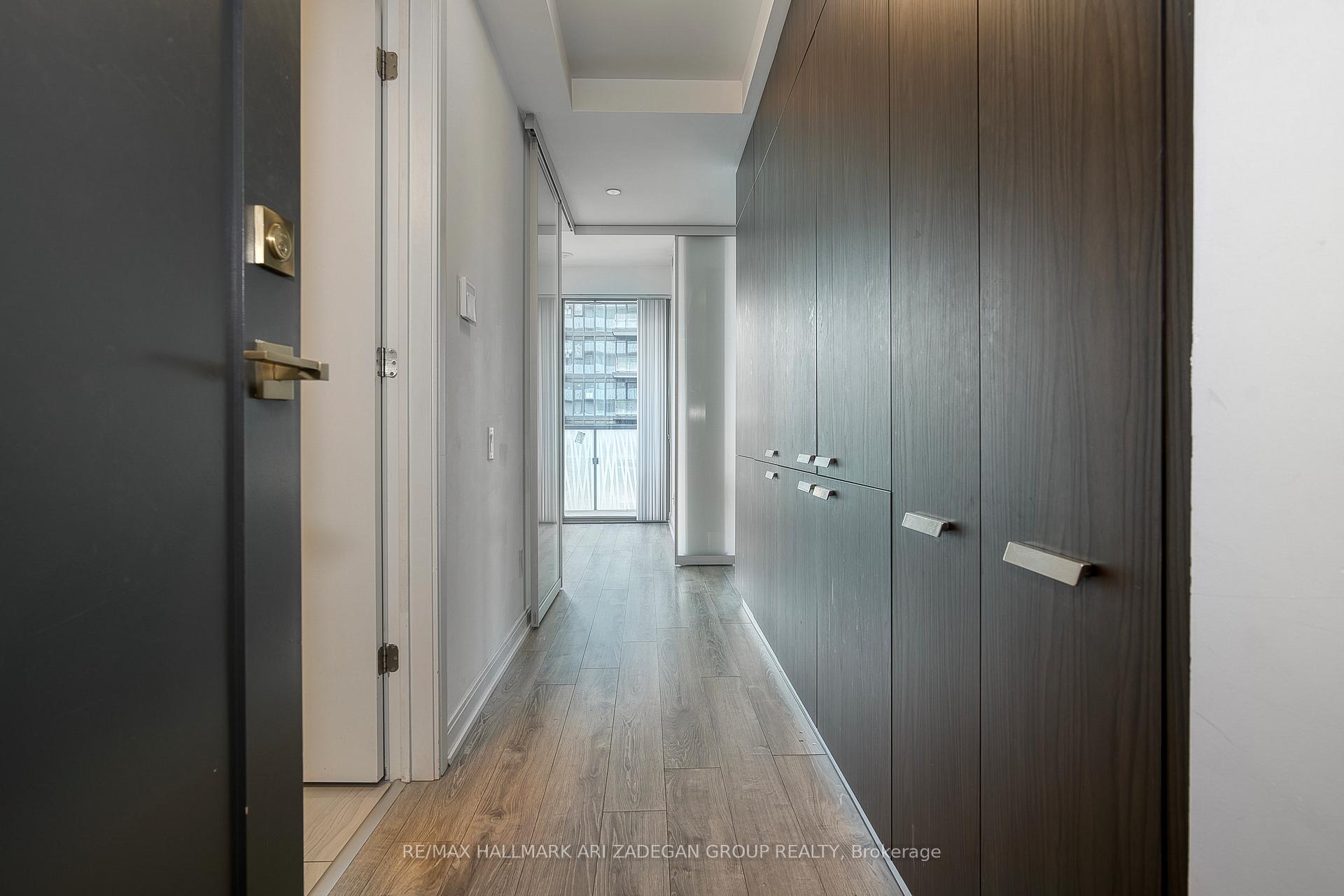 50 Charles Street E 1415