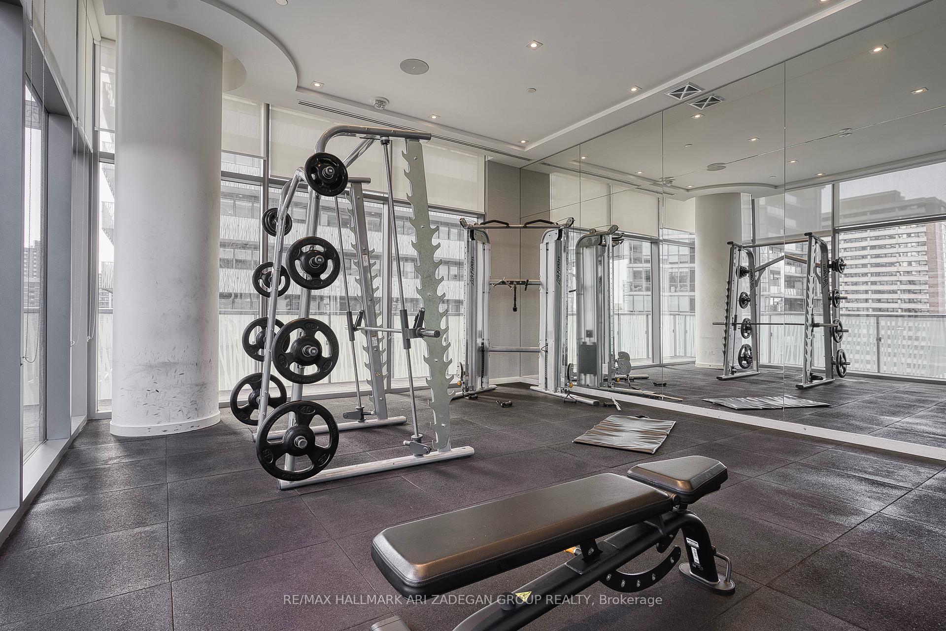 50 Charles Street E 1415