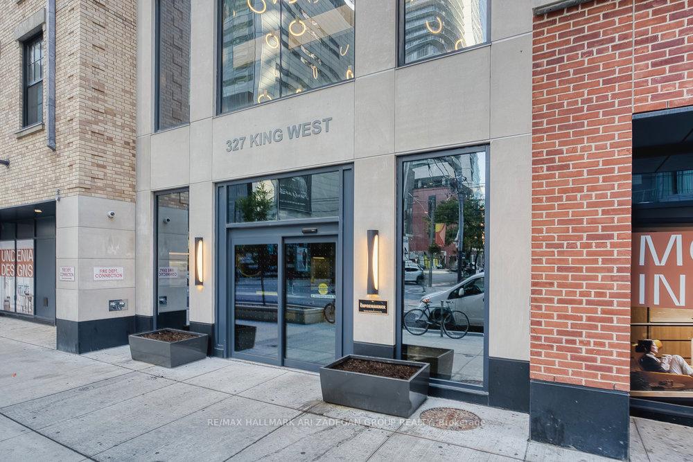 327 King Street W 4003, Toronto C01 Unit: 4003