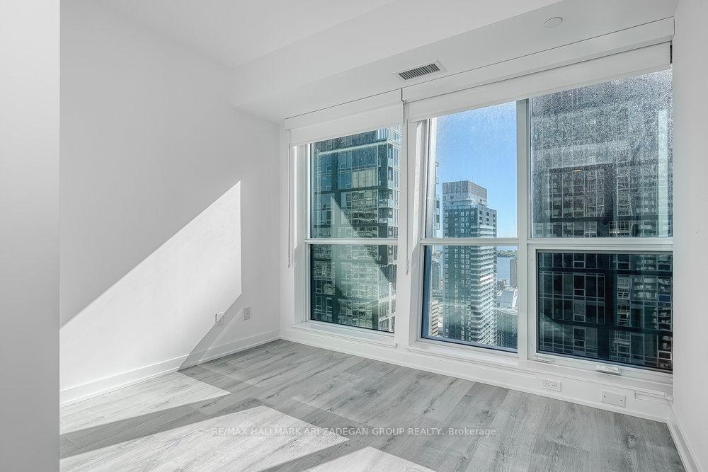 327 King Street W 4003, Toronto C01 Unit: 4003