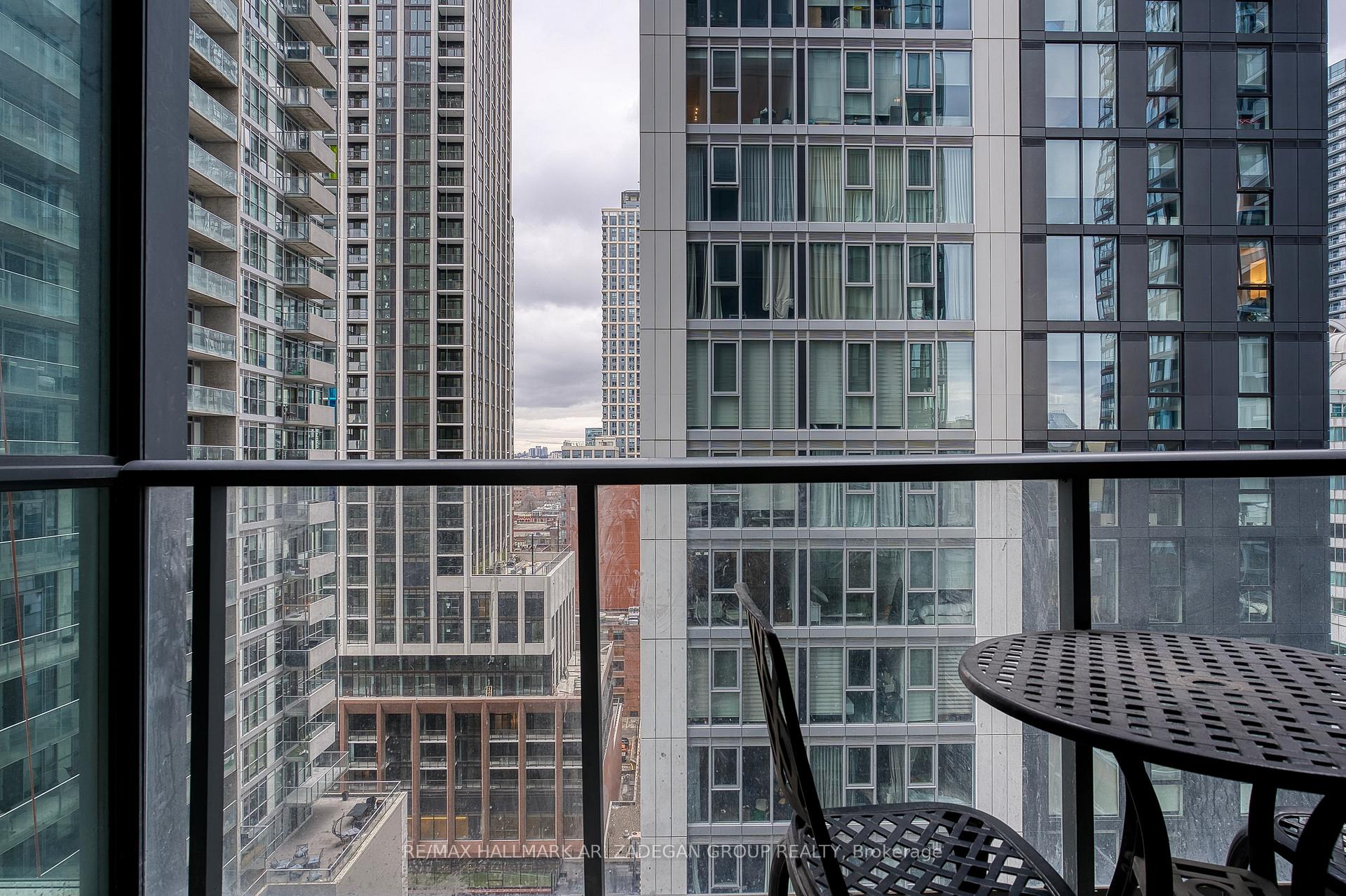 88 Blue Jays Way 1701