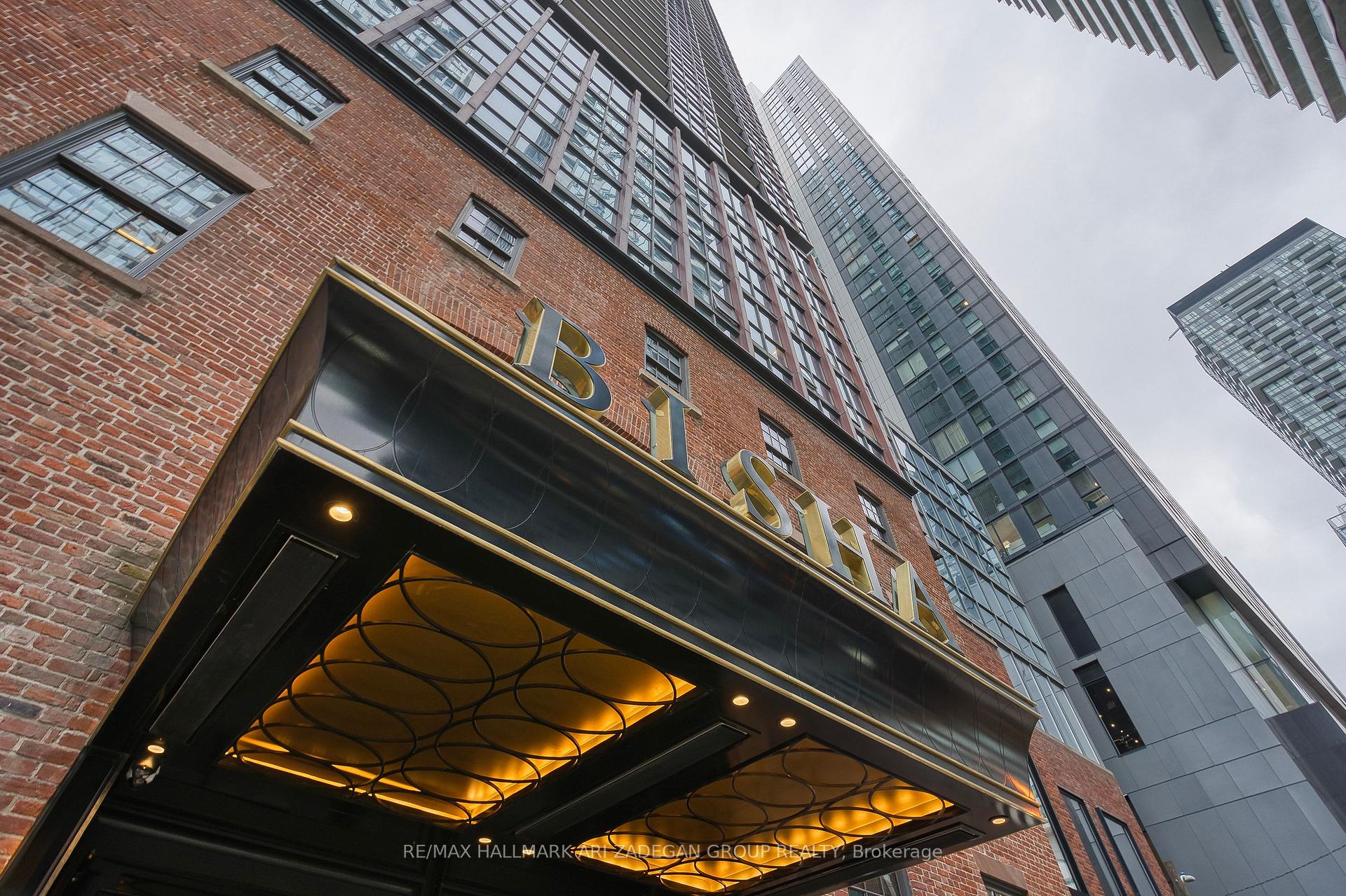 88 Blue Jays Way 1701