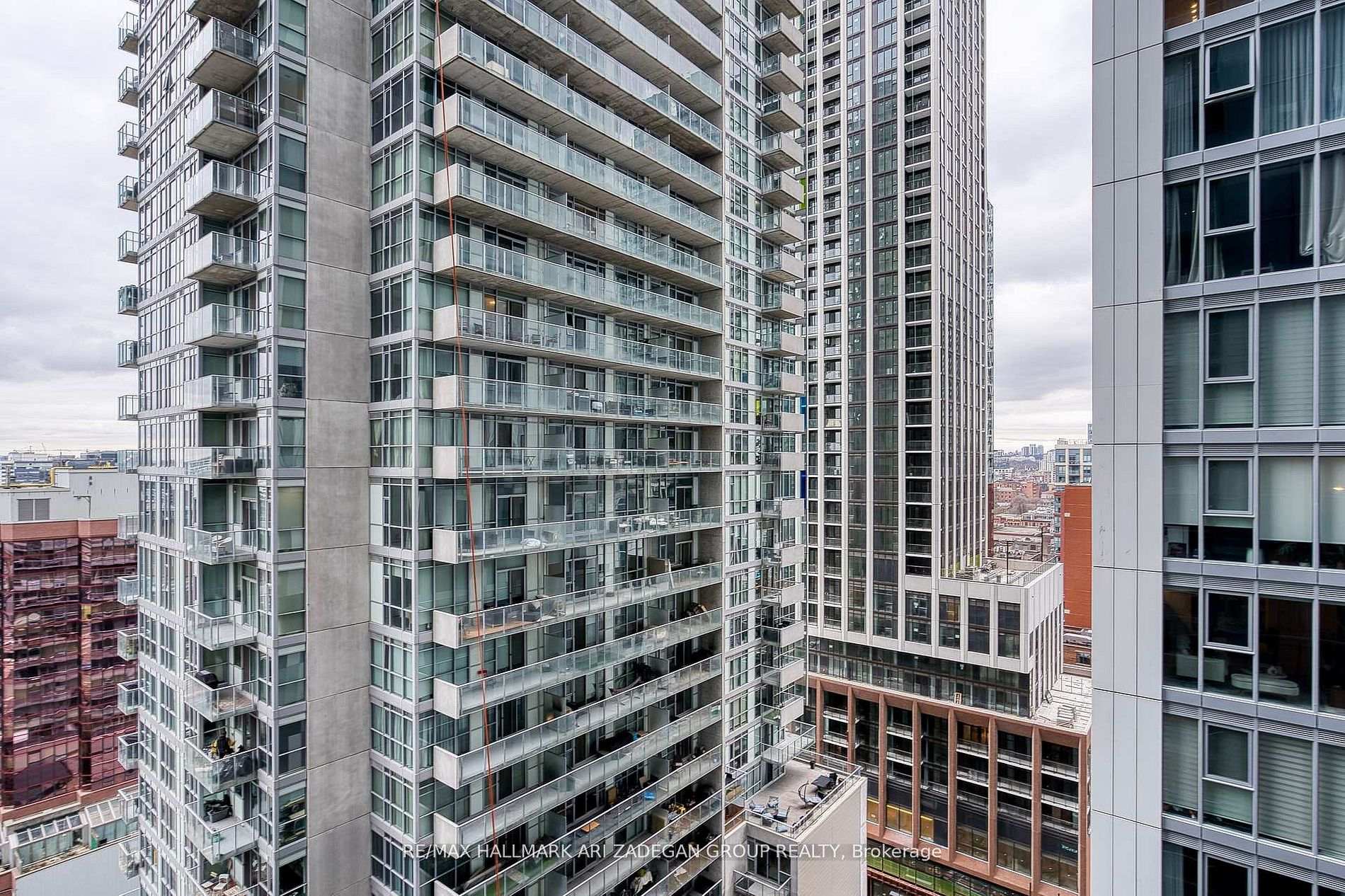 88 Blue Jays Way 1701