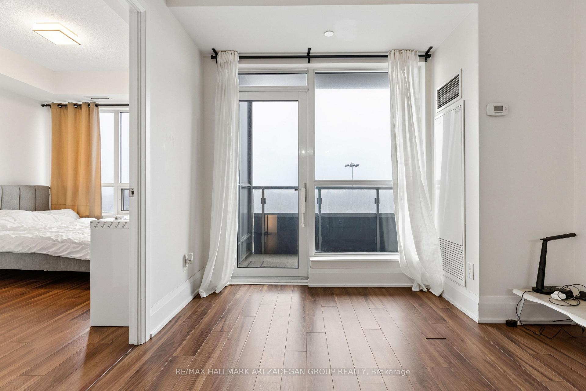 120 Harrison Garden Boulevard 907