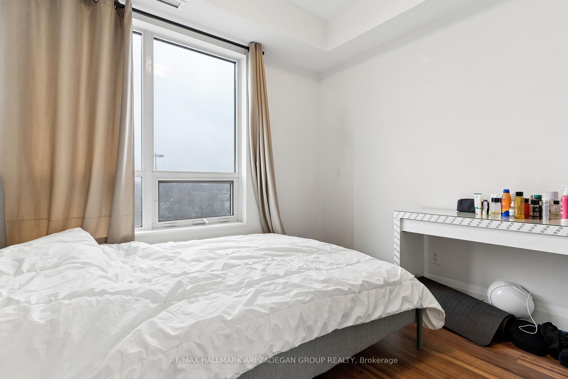 120 Harrison Garden Boulevard 907