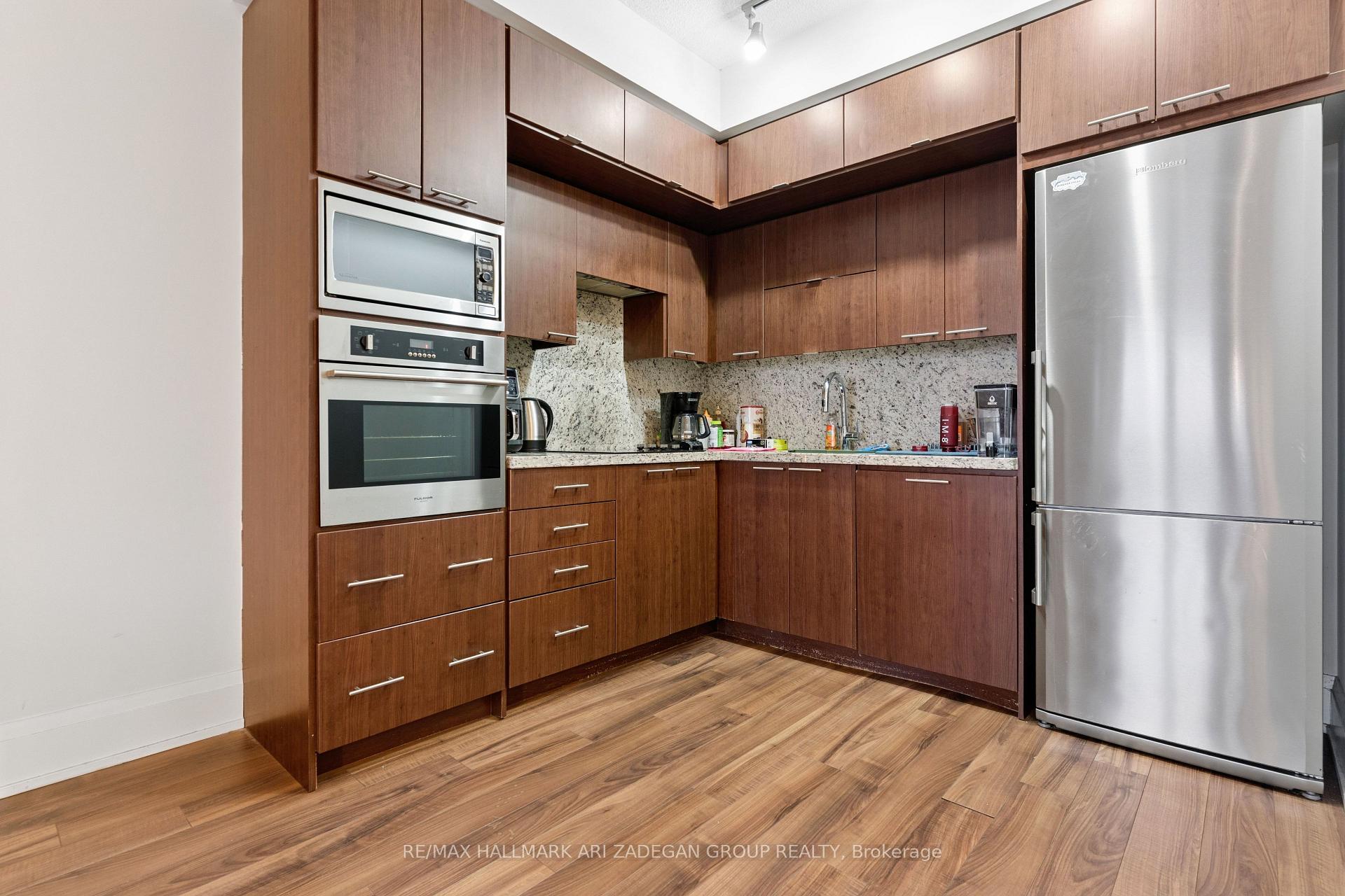 120 Harrison Garden Boulevard 907