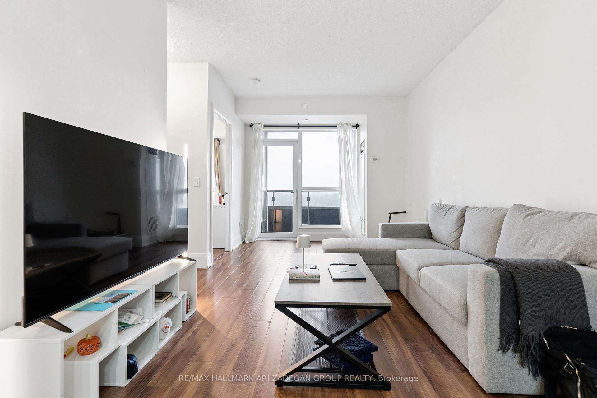 120 Harrison Garden Boulevard 907