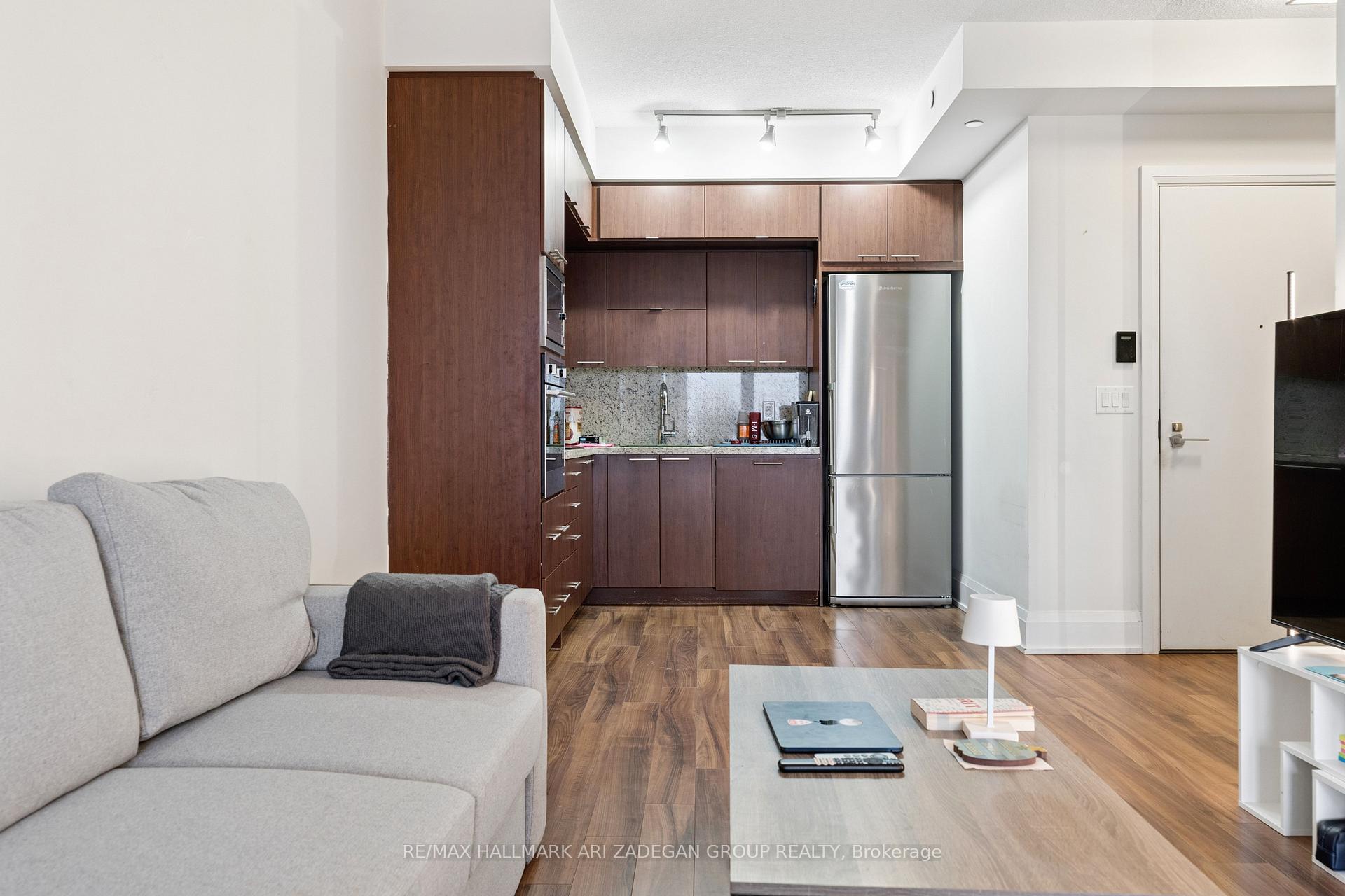 120 Harrison Garden Boulevard 907