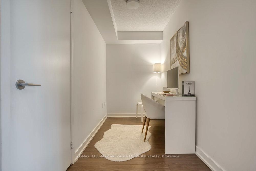 151 Dan Leckie Way 601