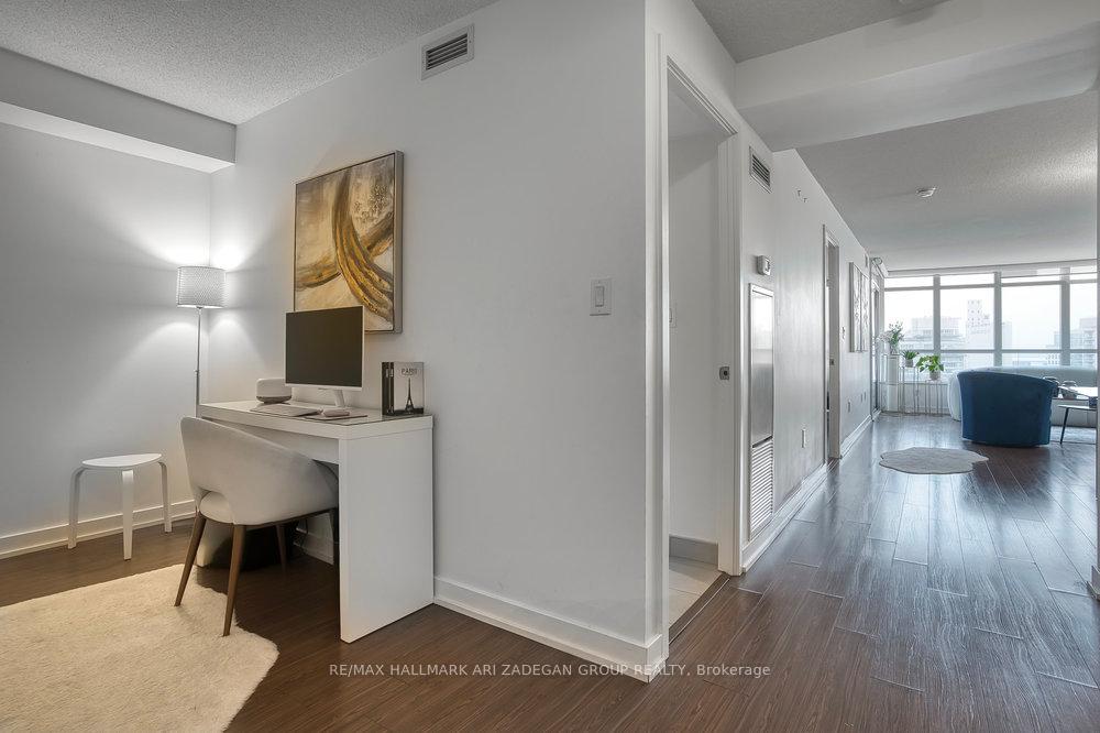 151 Dan Leckie Way 601