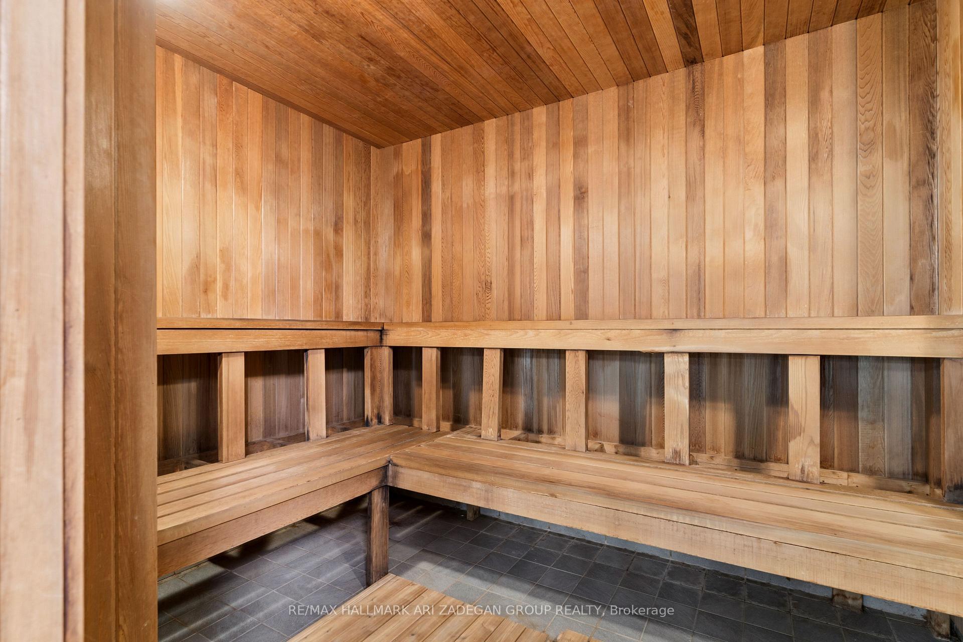 19 Grand Trunk Crescent 3108