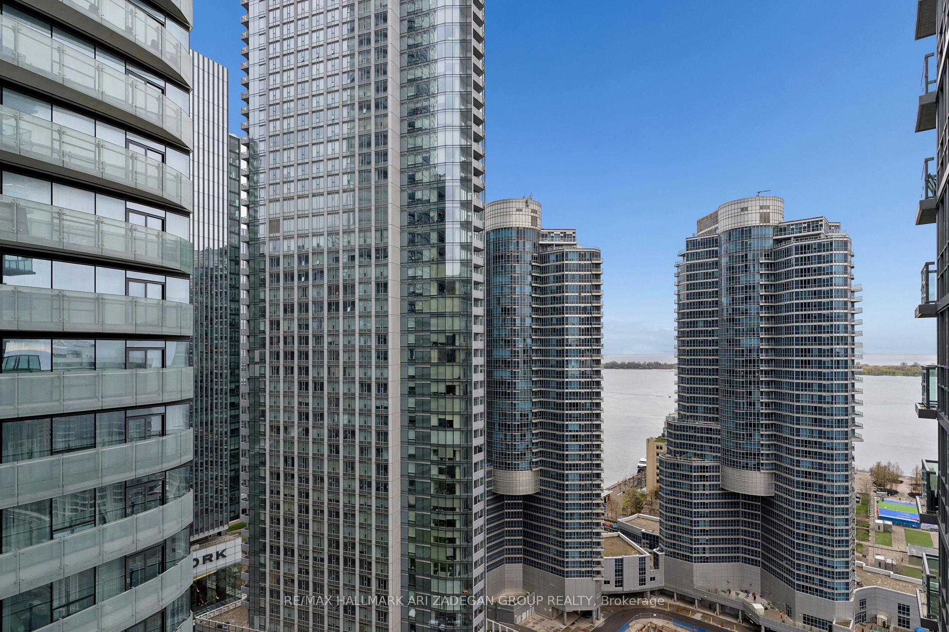 19 Grand Trunk Crescent 3108