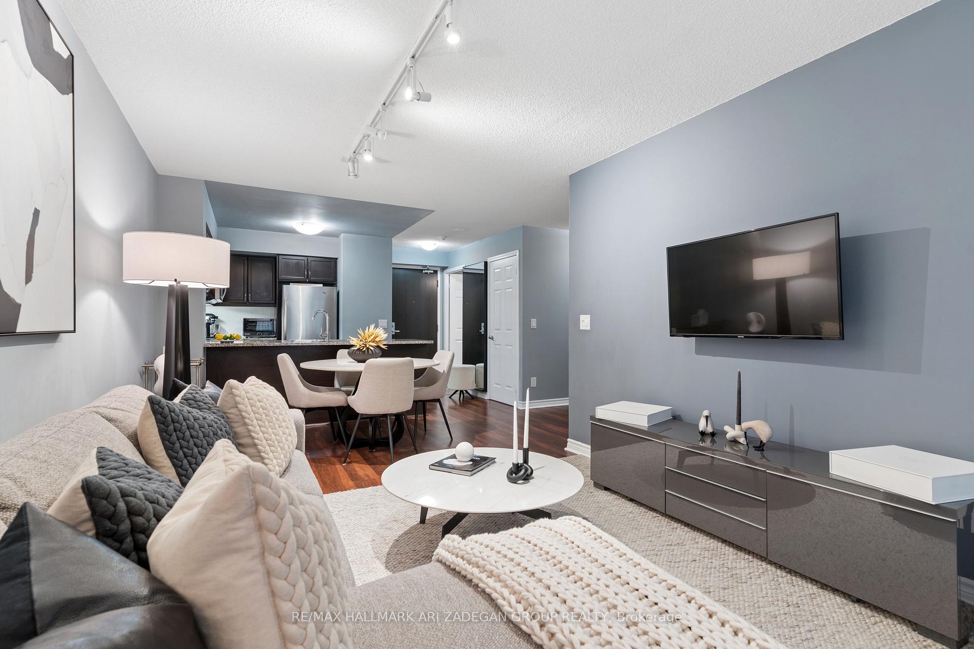19 Grand Trunk Crescent 3108