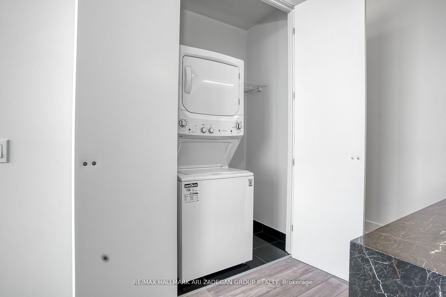 11 Yorkville Avenue 5806