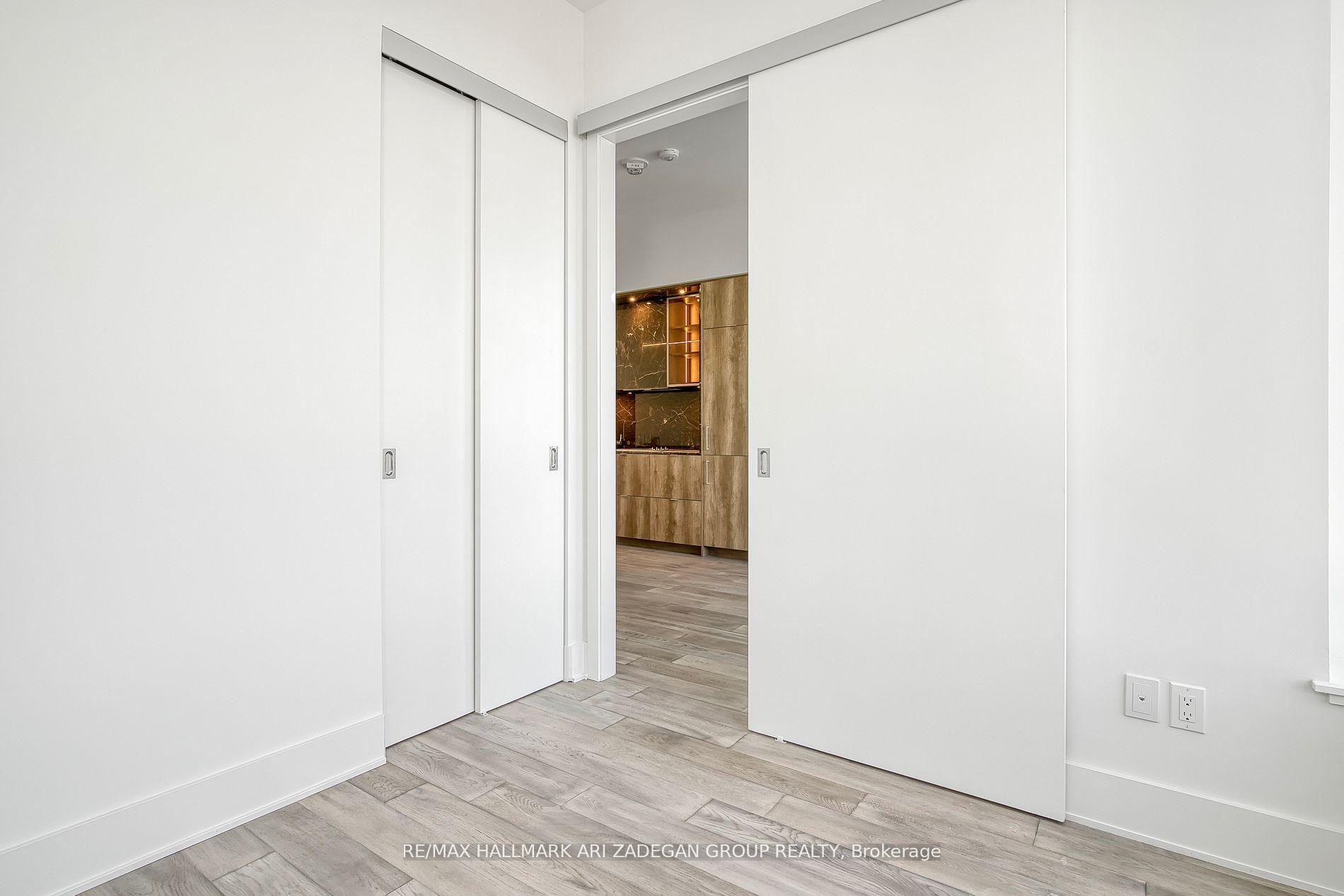 11 Yorkville Avenue 5806