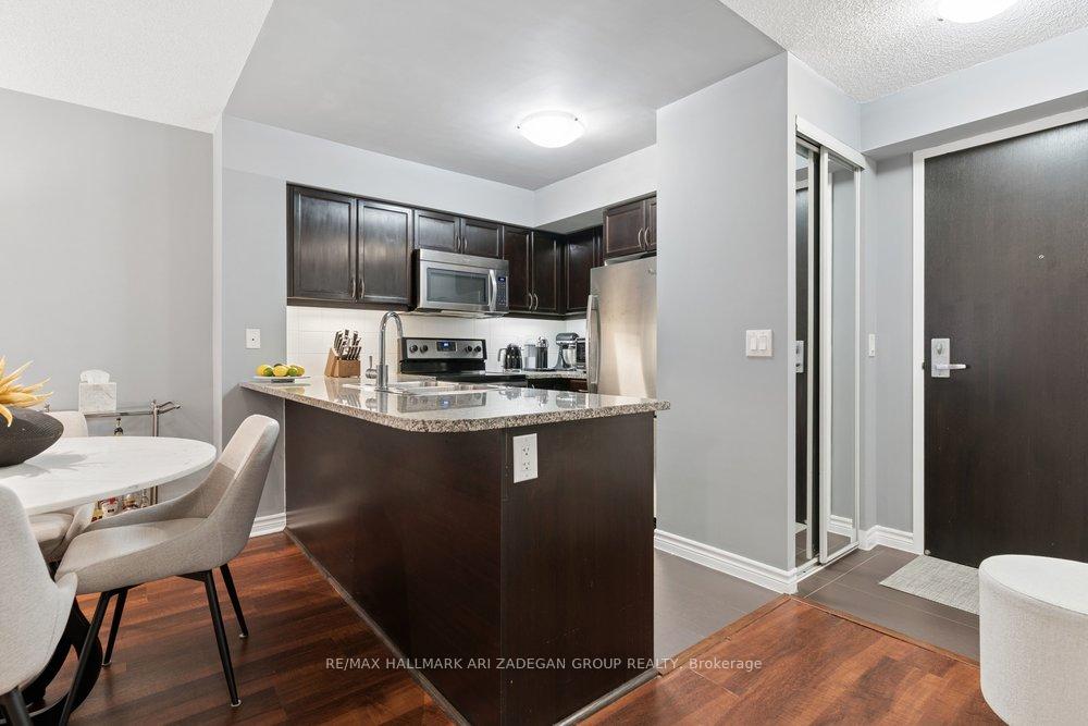 19 Grand Trunk Crescent 3108