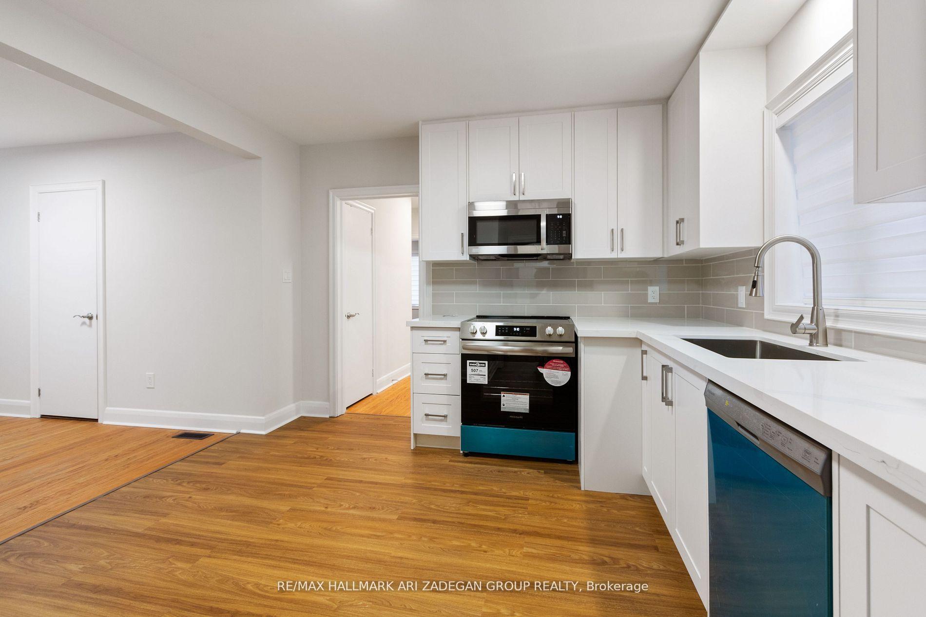 39 Laurelcrest Avenue Main, Toronto Unit: Main