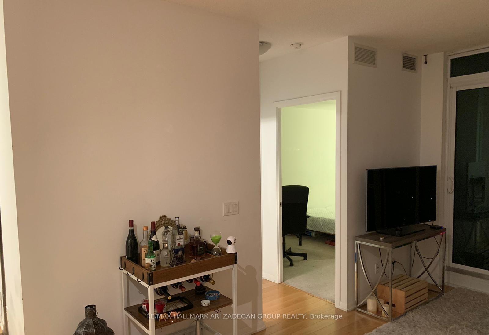 215 Fort York Boulevard 3301, Toronto Unit: 3301
