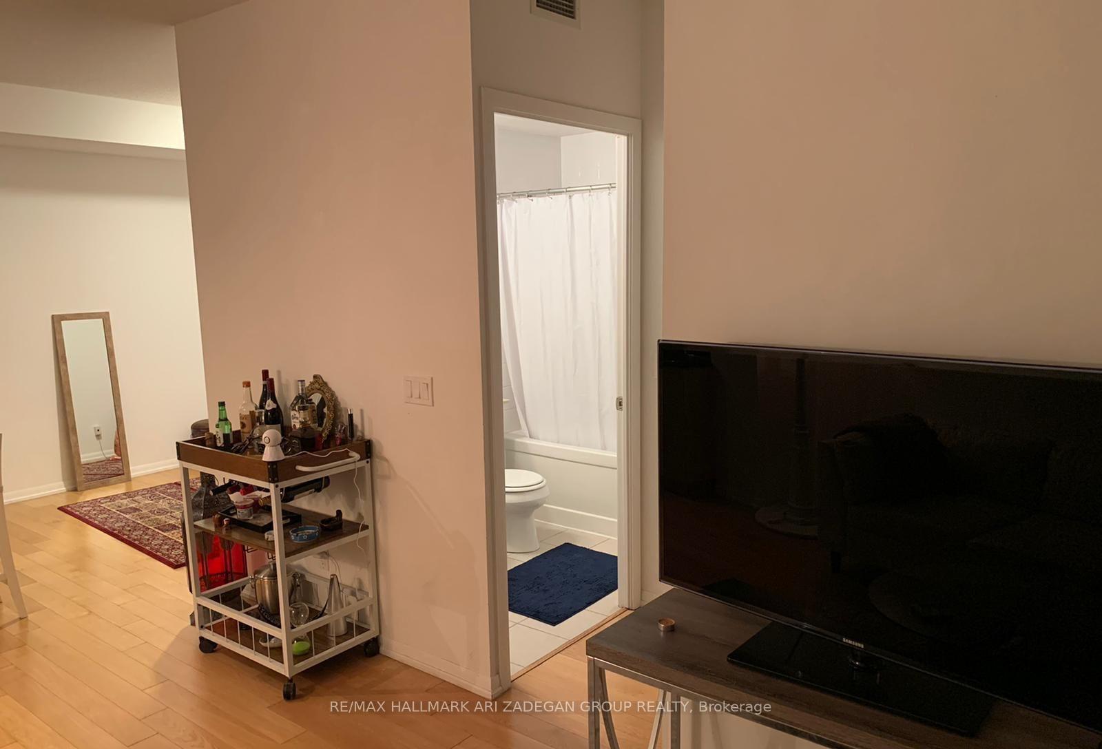 215 Fort York Boulevard 3301, Toronto Unit: 3301