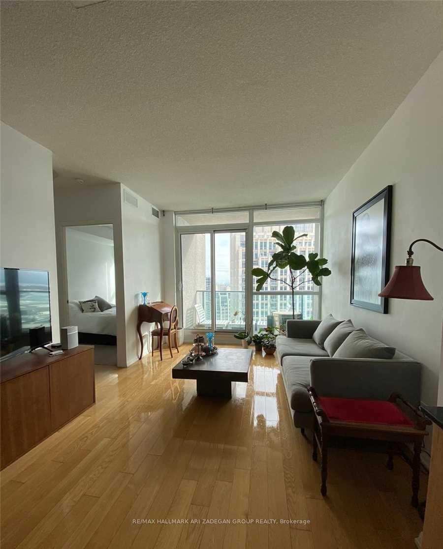 215 Fort York Boulevard 3301, Toronto Unit: 3301