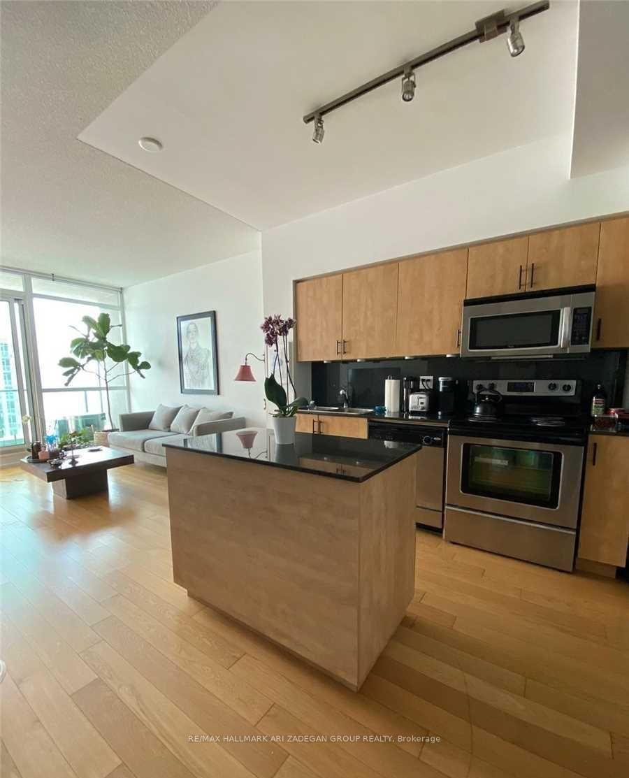 215 Fort York Boulevard 3301, Toronto Unit: 3301