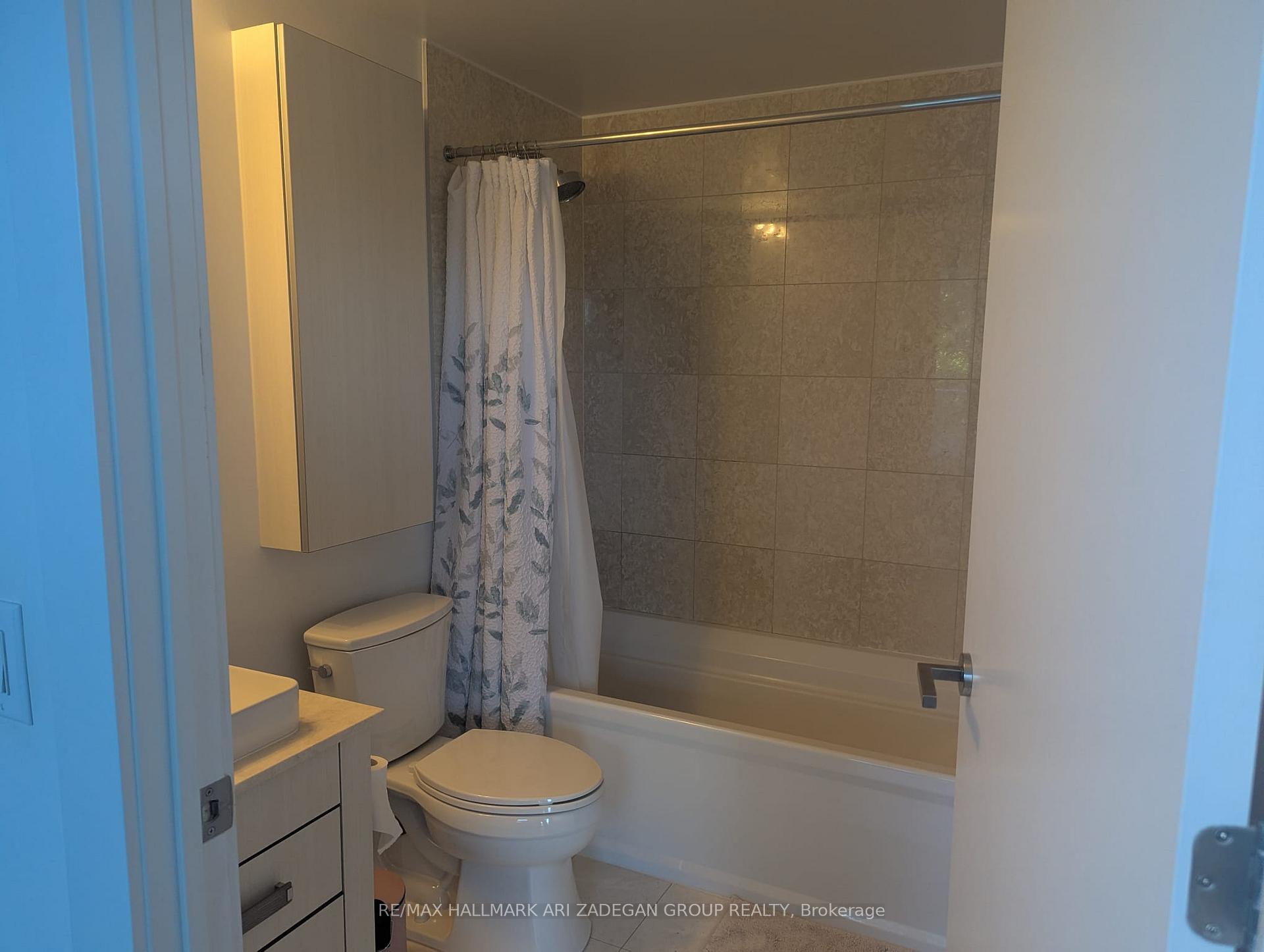 3018 Yonge Street 514, Toronto Unit: 514