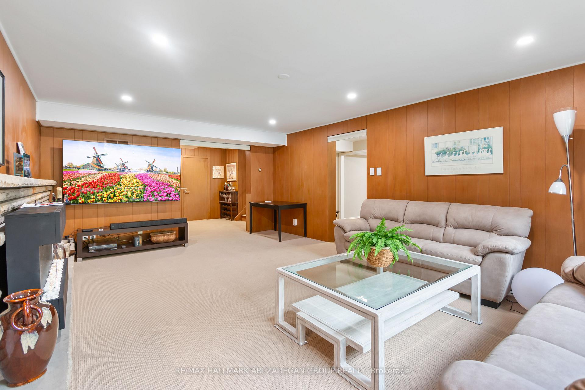 195 Burbank Drive, Toronto