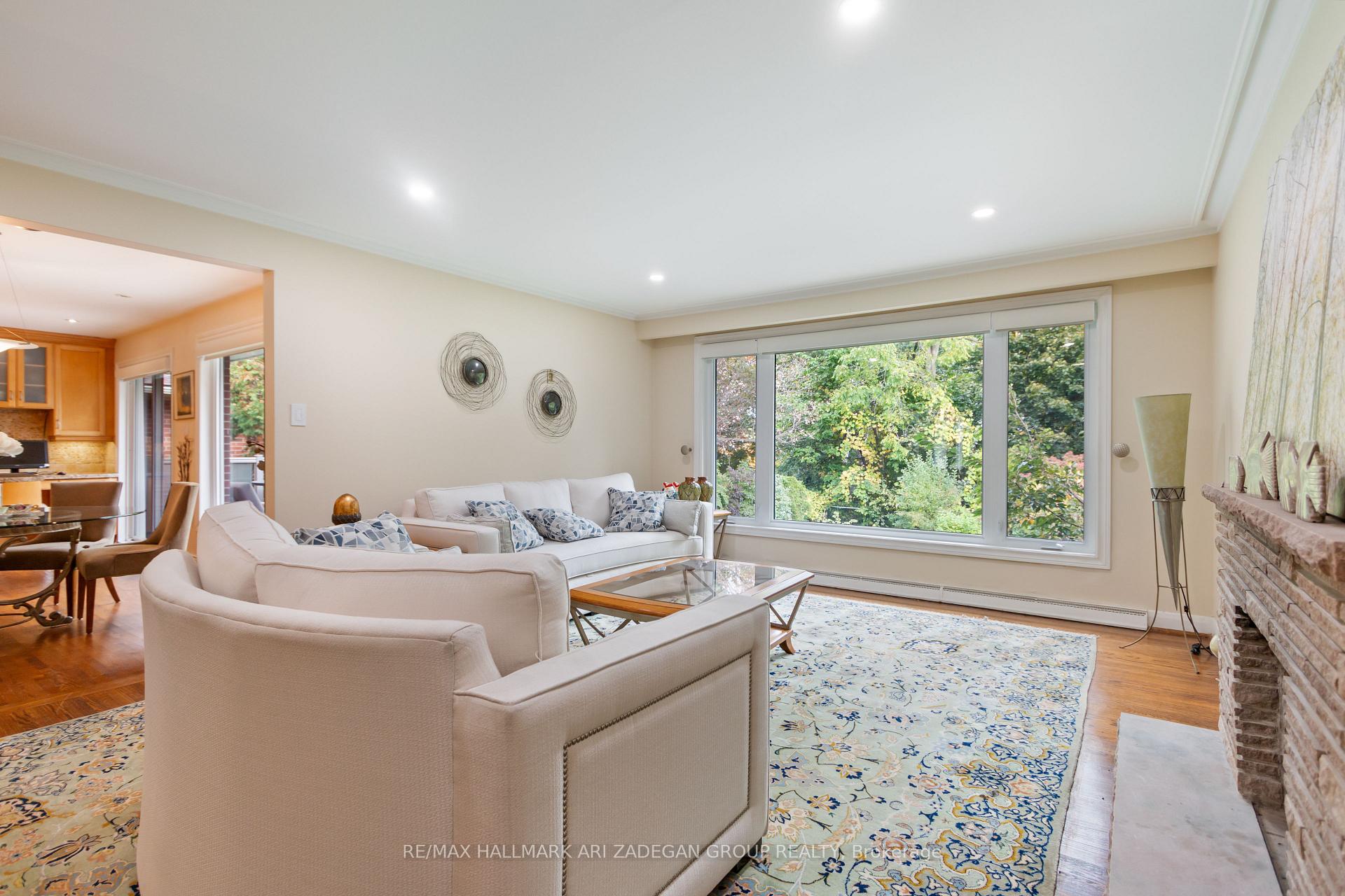 195 Burbank Drive, Toronto