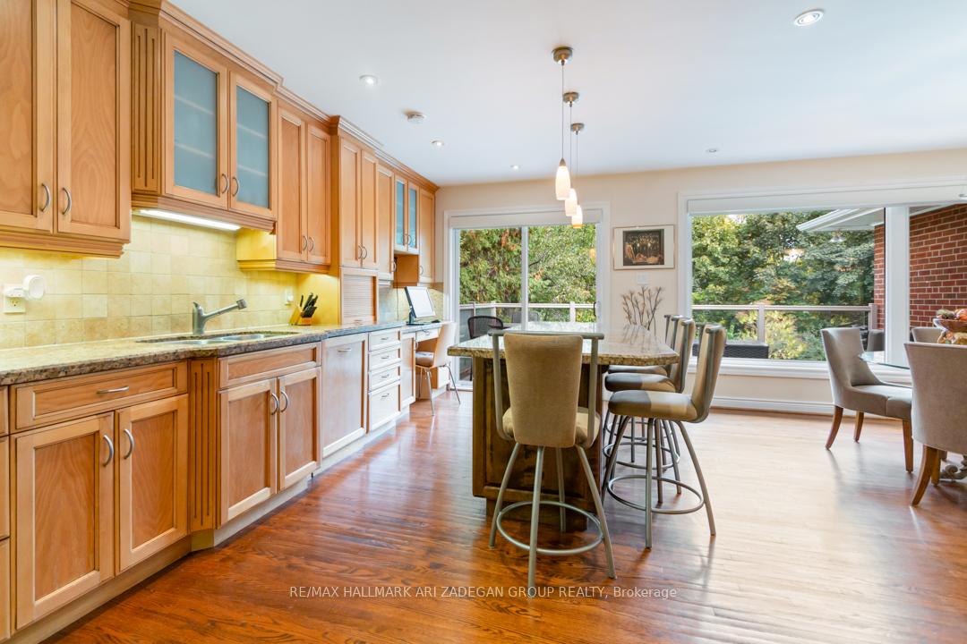 195 Burbank Drive, Toronto