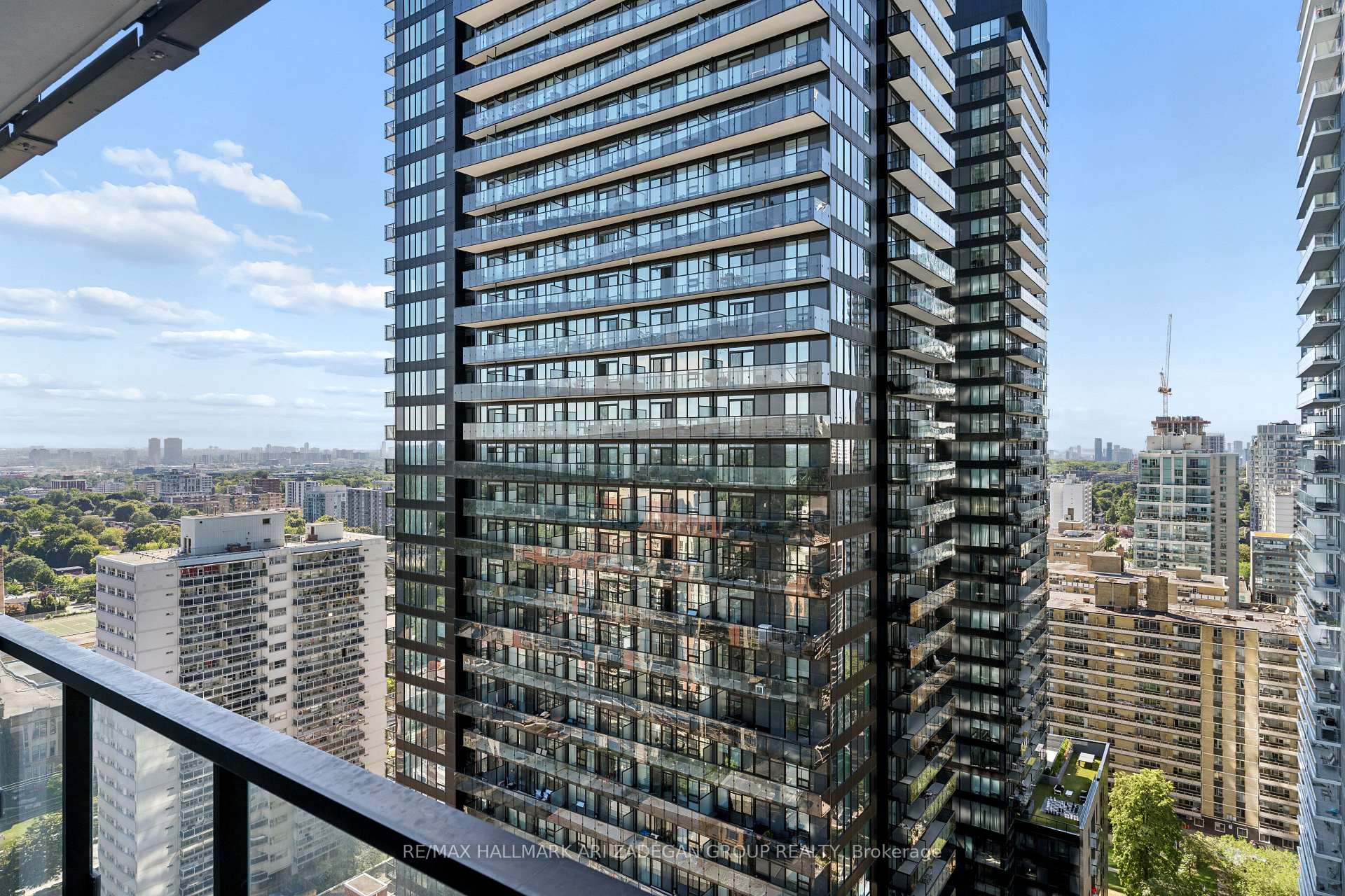 110 Broadway Avenue 2102, Toronto Unit: 2102