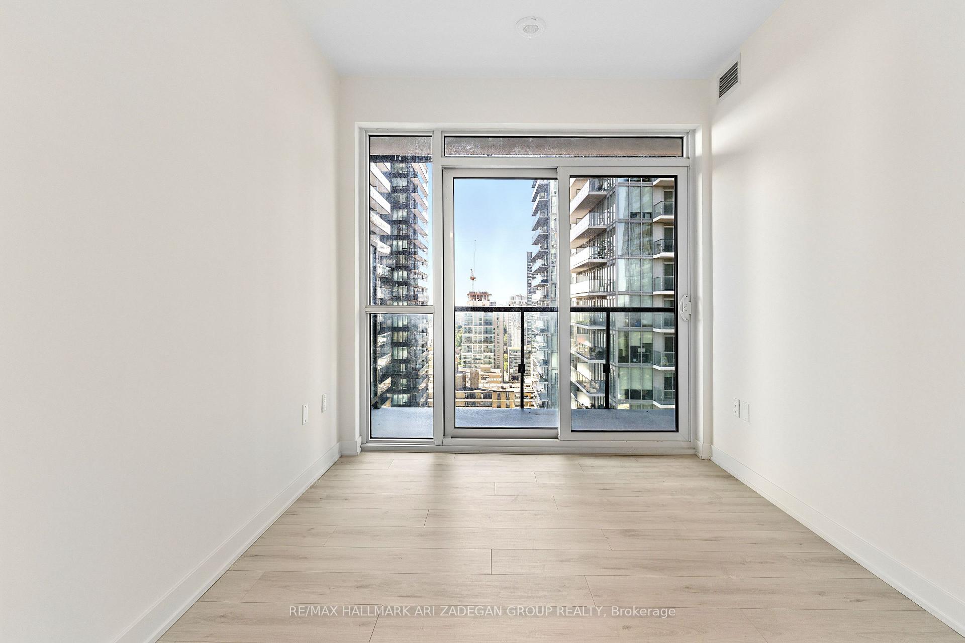 110 Broadway Avenue 2102, Toronto Unit: 2102