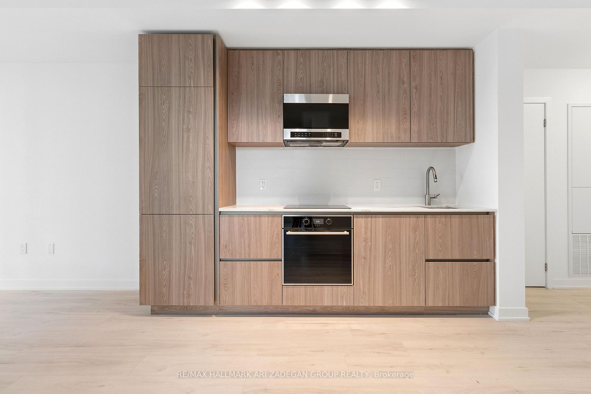 110 Broadway Avenue 2102, Toronto Unit: 2102