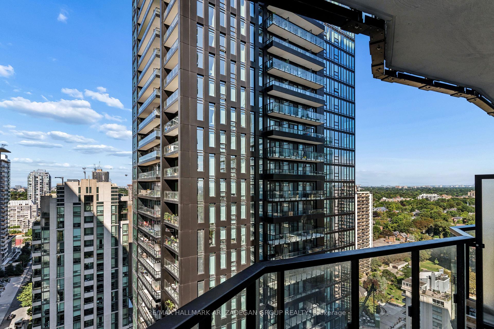110 Broadway Avenue 2102, Toronto Unit: 2102