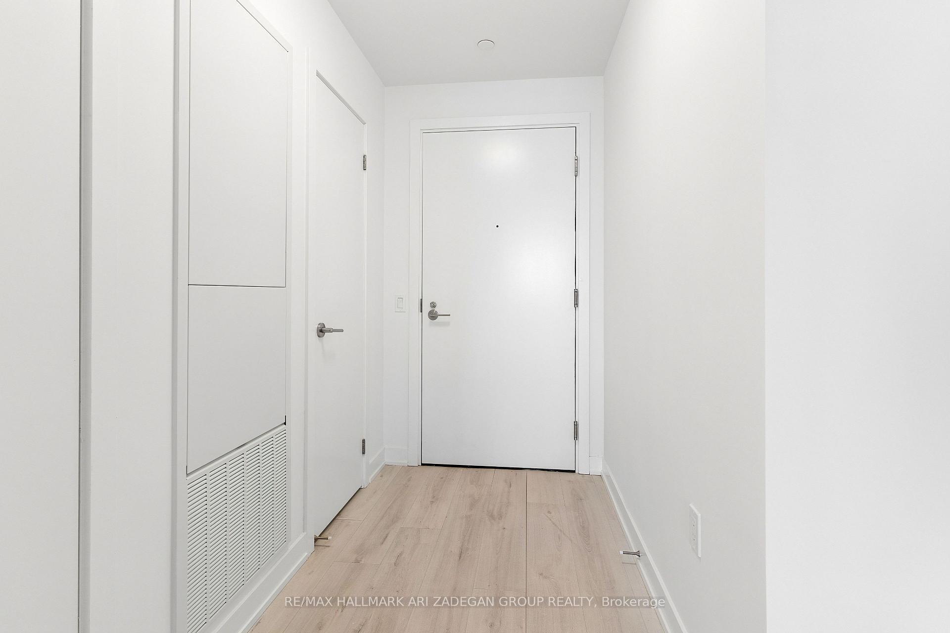 110 Broadway Avenue 2102, Toronto Unit: 2102
