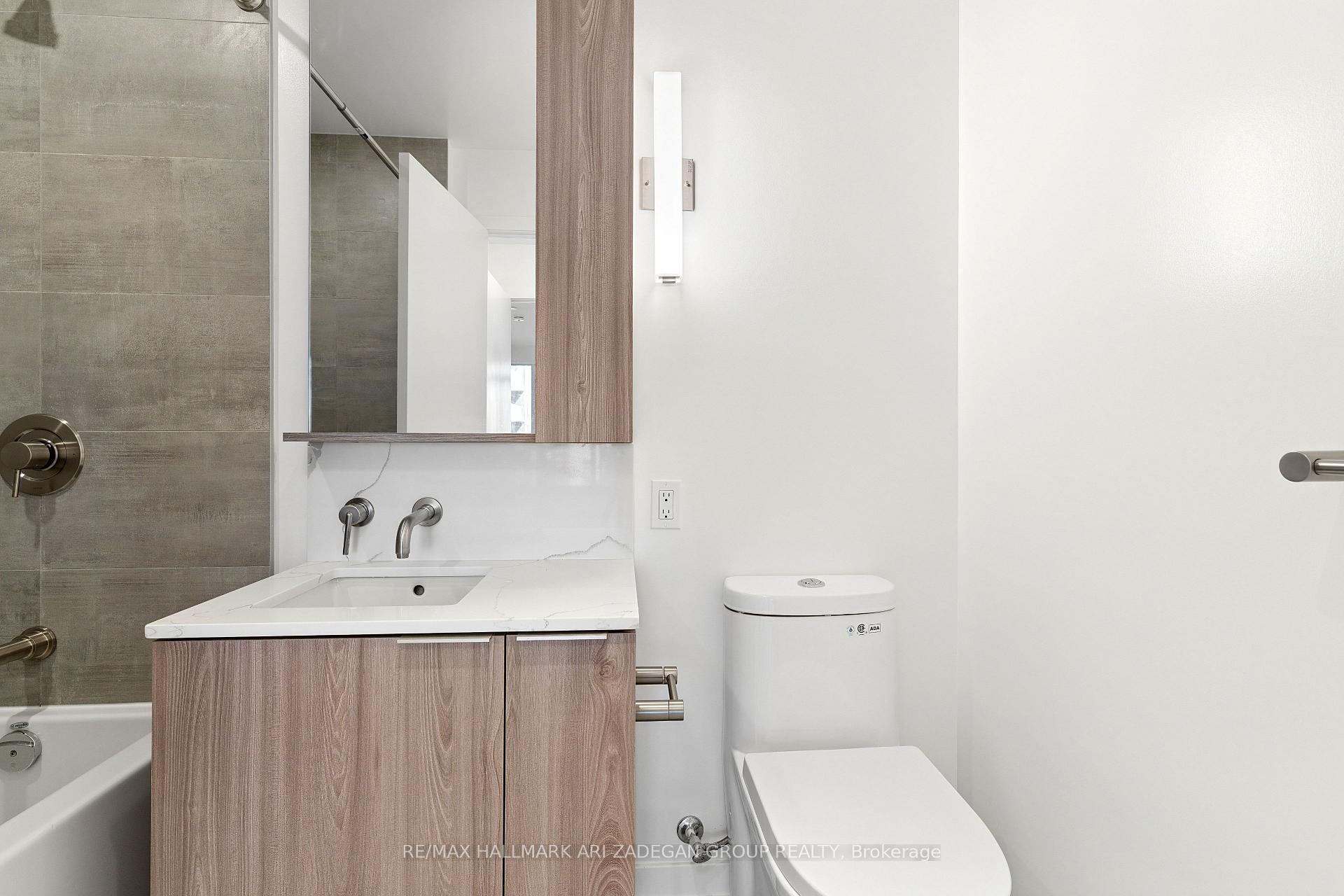 110 Broadway Avenue 2102, Toronto Unit: 2102