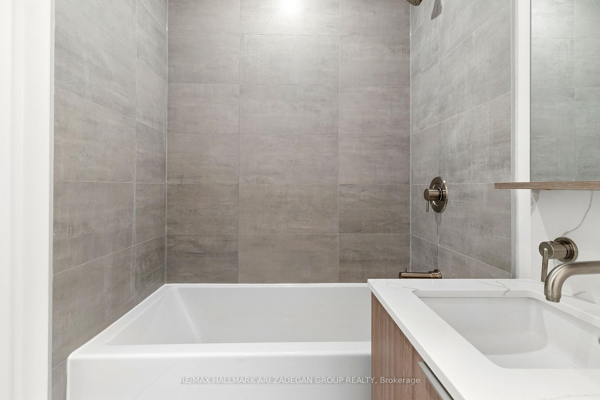 110 Broadway Avenue 2102, Toronto Unit: 2102