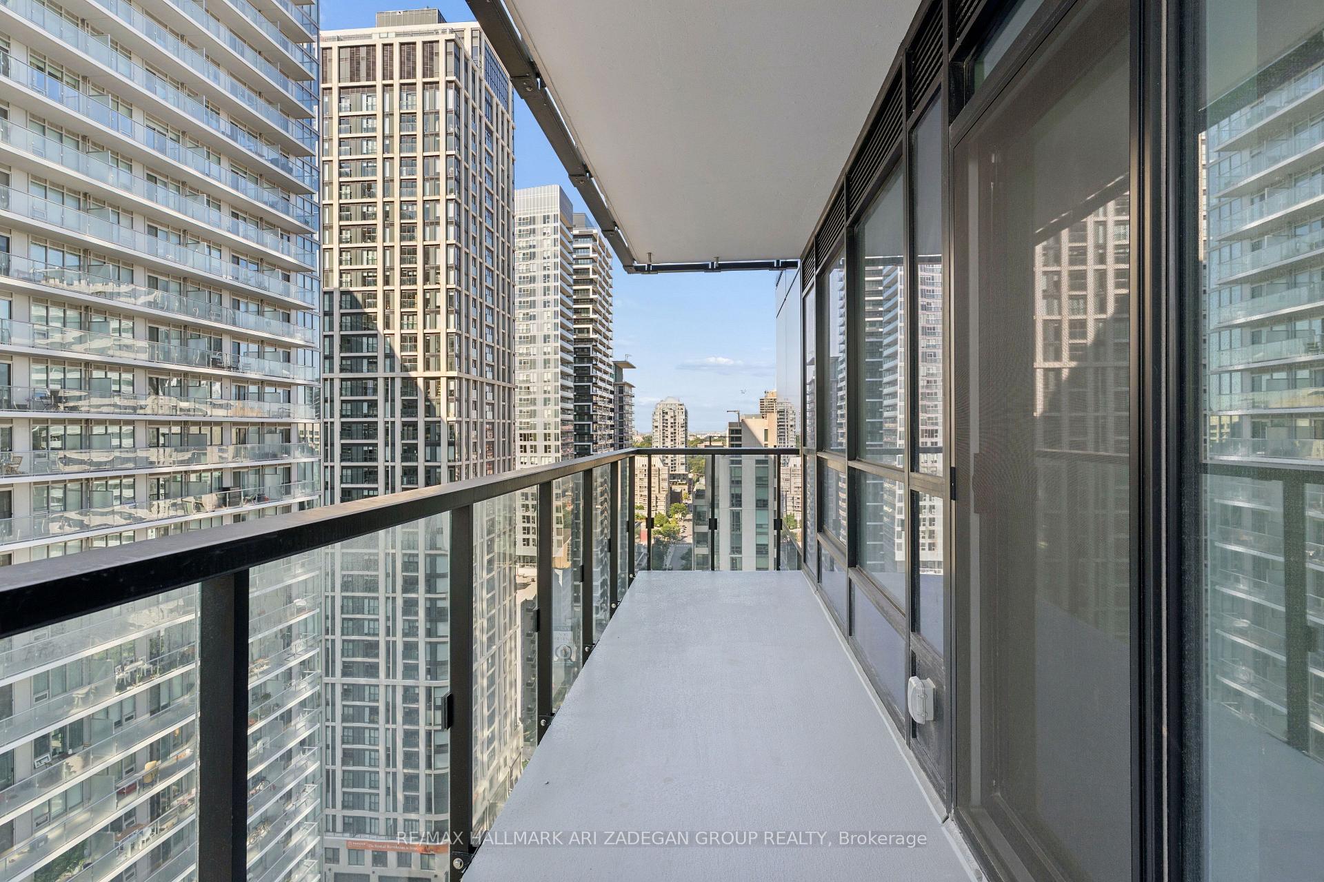 110 Broadway Avenue 2102, Toronto Unit: 2102