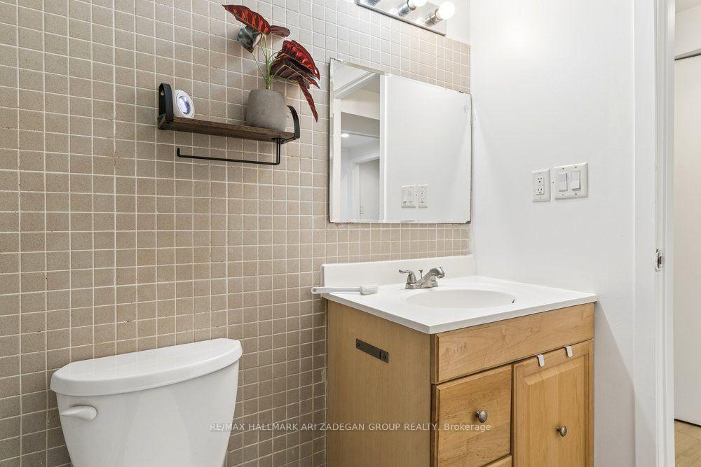 231 Goulding Avenue Lower Fl, Toronto Unit: Lower Fl