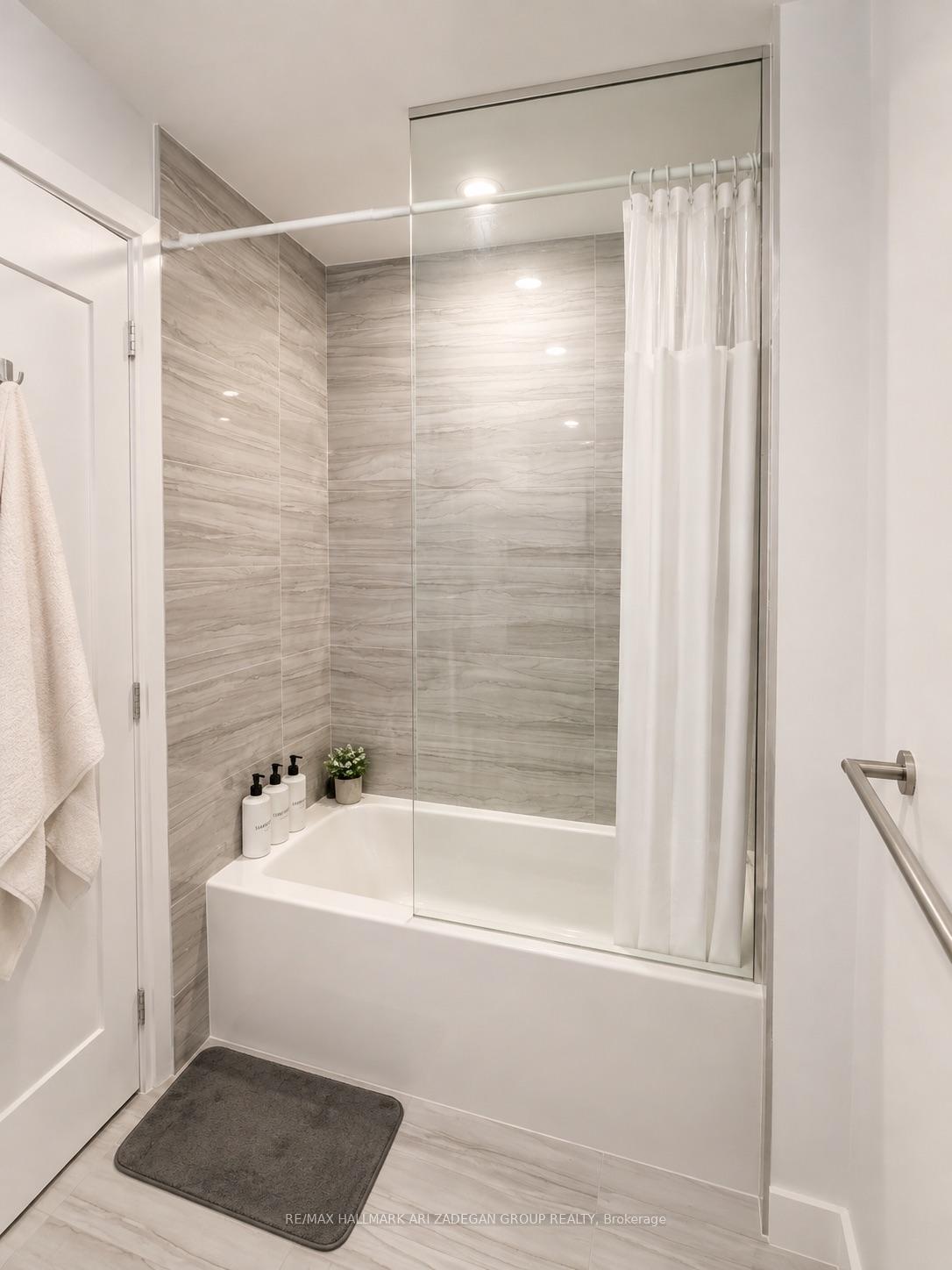 280 Howland Avenue N 419, Toronto Unit: 419