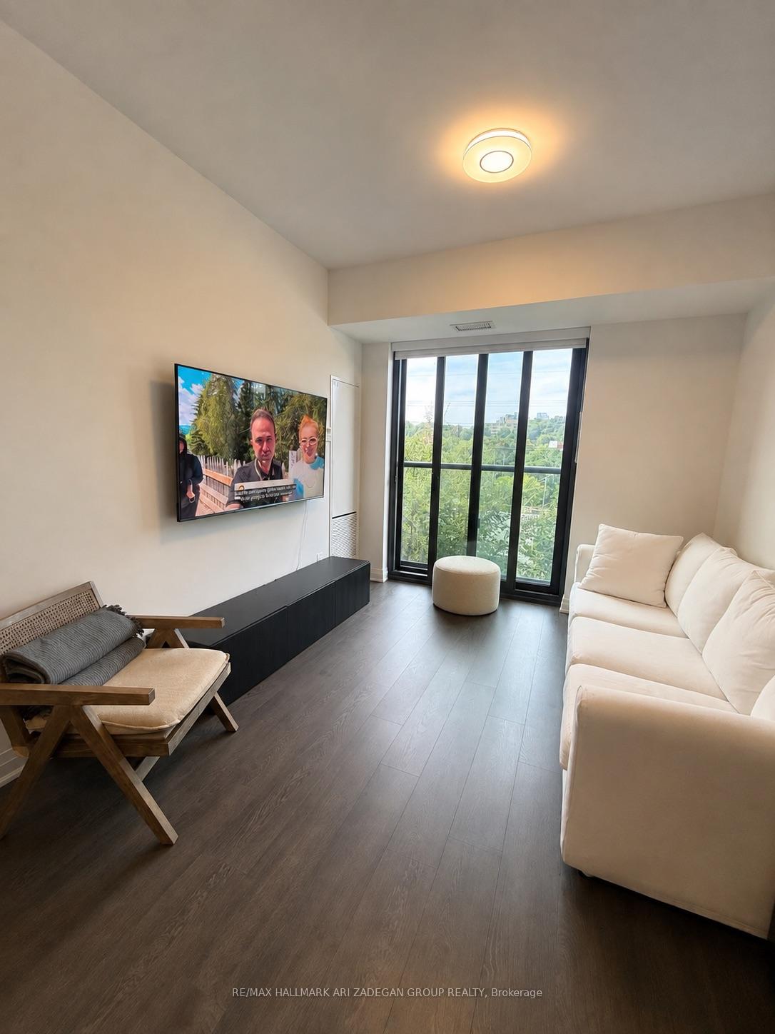 280 Howland Avenue N 419, Toronto Unit: 419