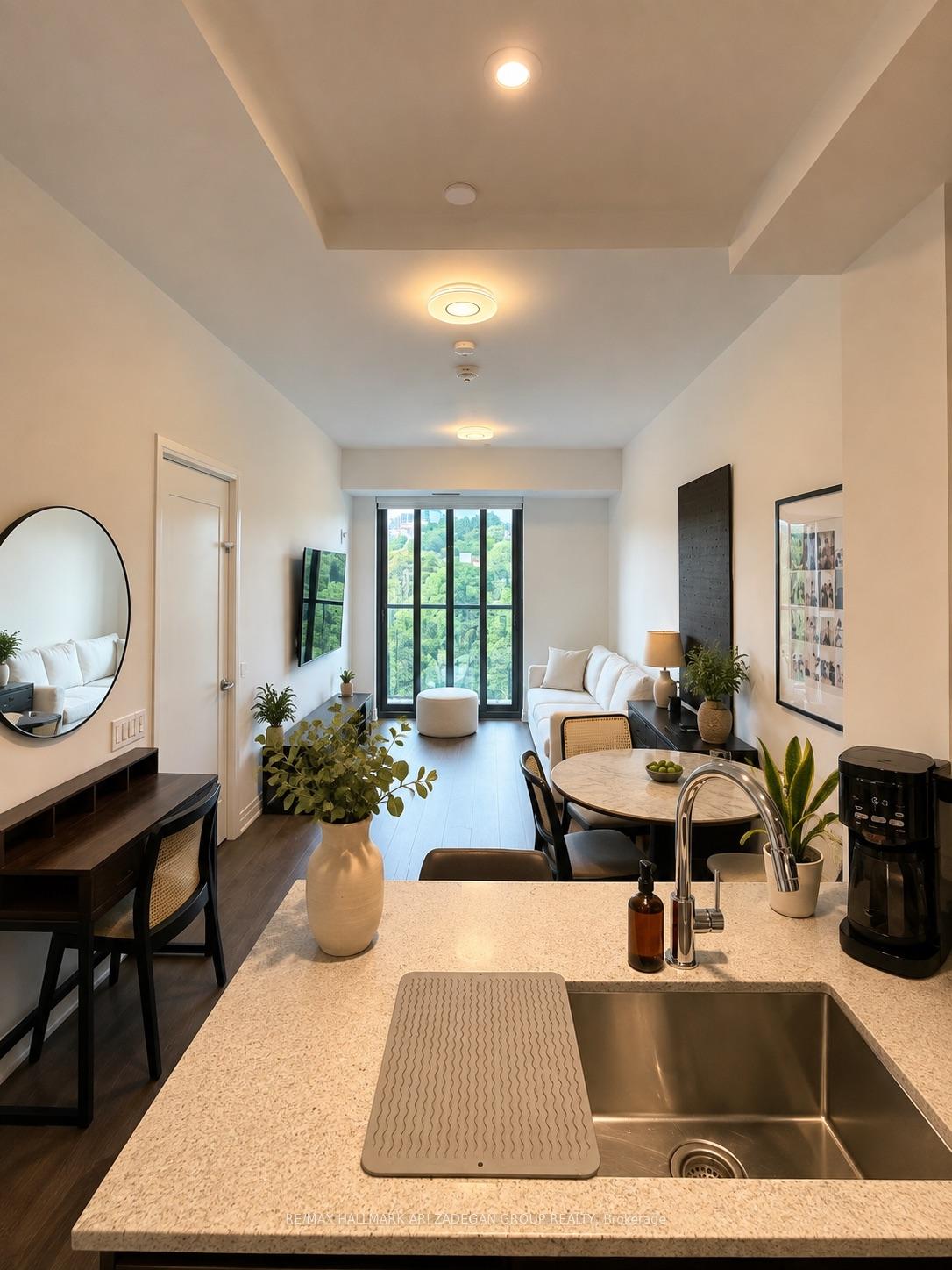 280 Howland Avenue N 419, Toronto Unit: 419
