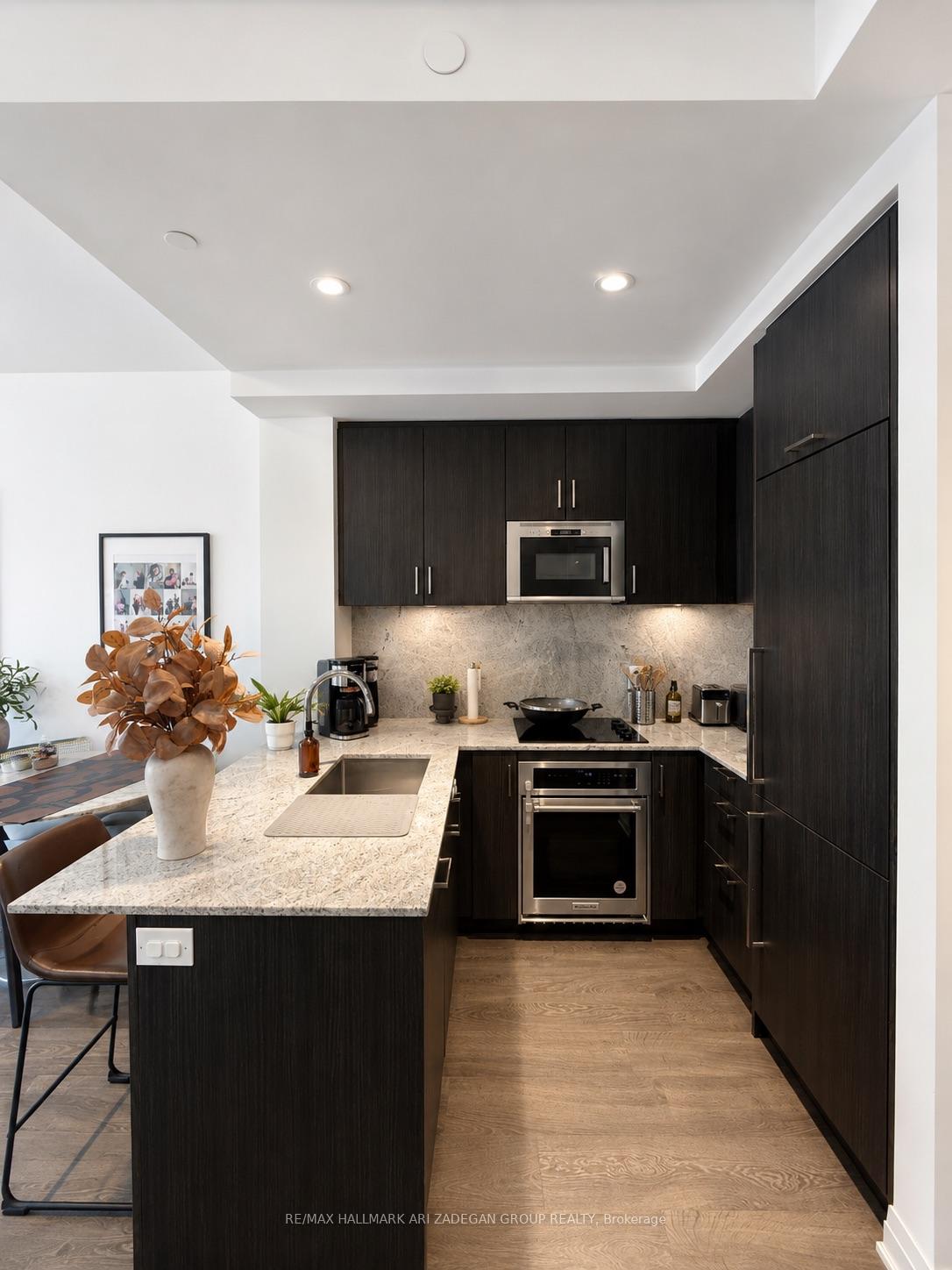 280 Howland Avenue N 419, Toronto Unit: 419