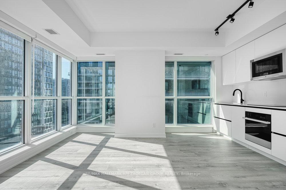 327 King Street W 4003, Toronto Unit: 4003
