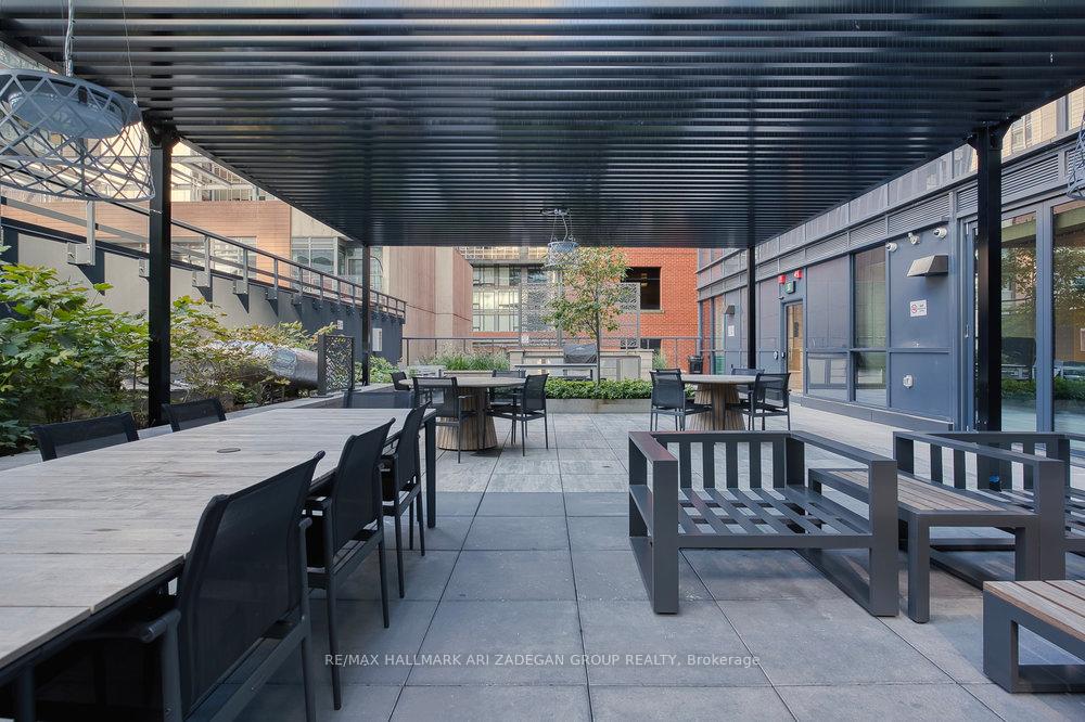 327 King Street W 4003, Toronto Unit: 4003