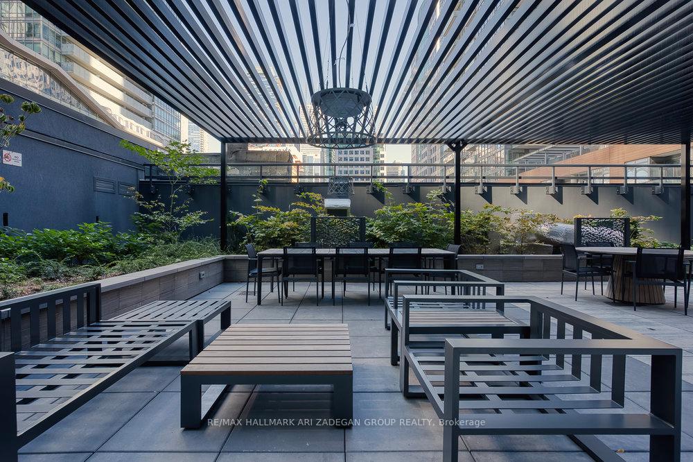 327 King Street W 4003, Toronto Unit: 4003