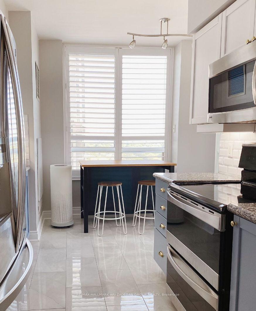78 Harrison Garden Boulevard 1307, Toronto Unit: 1307