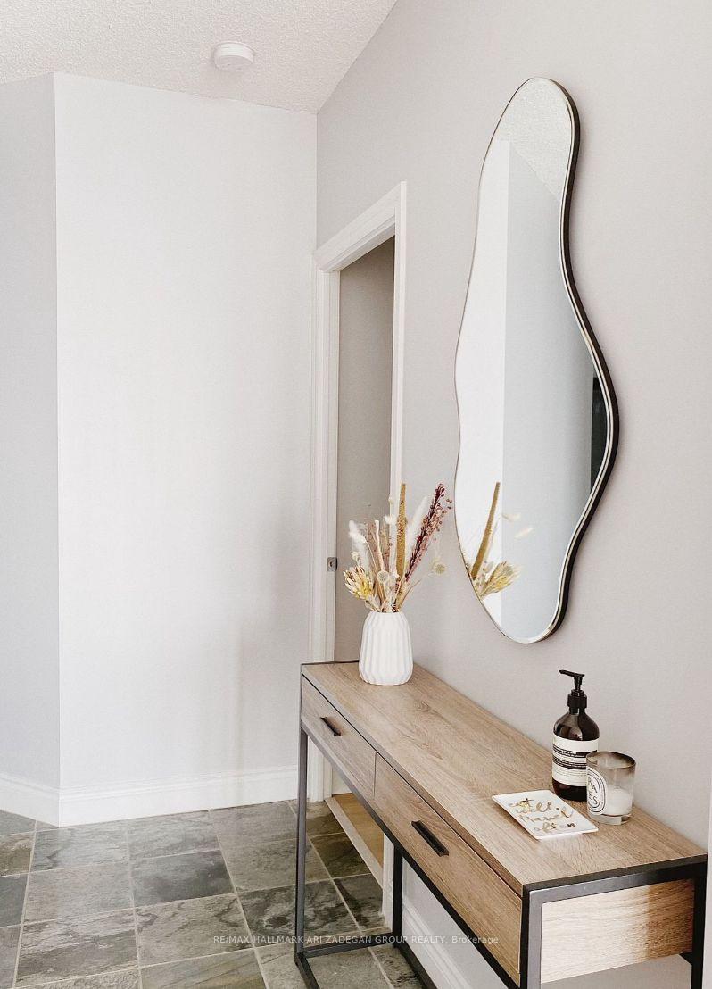 78 Harrison Garden Boulevard 1307, Toronto Unit: 1307