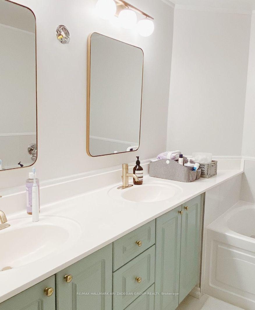 78 Harrison Garden Boulevard 1307, Toronto Unit: 1307